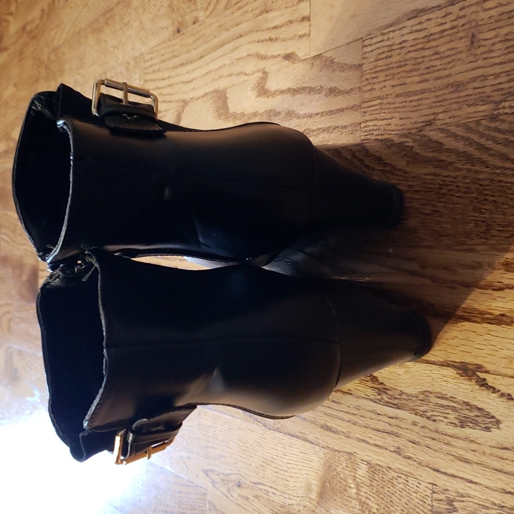 (6) Ardene Wedge Ankle Booties Classic Casual Minimalist Comfort Foam Fancy - Picture 5 of 11